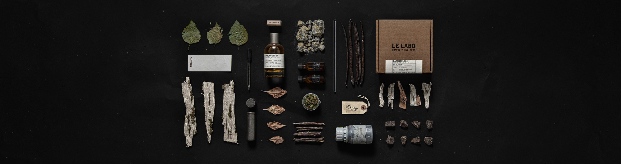Le Labo Le Labo PATCHOULI 24: Paçuli ve huş ağacı koku profili yazısı kapak görseli